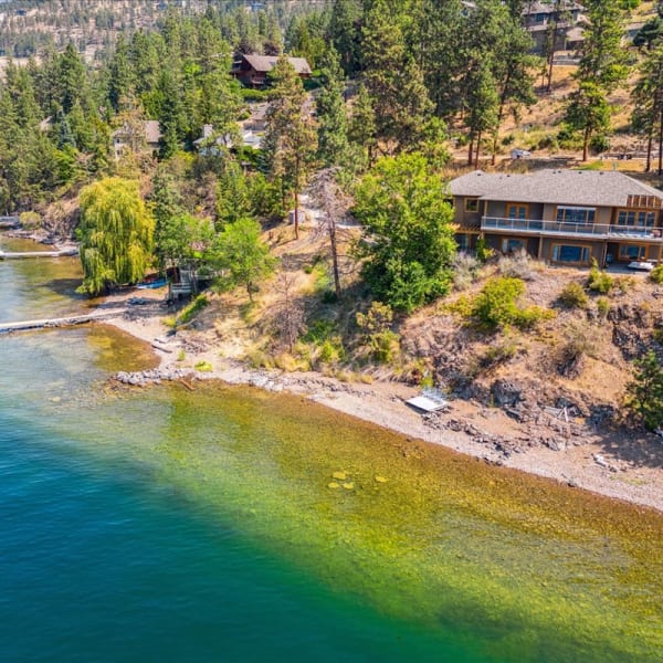 4-bedroom luxury home in 2650 Dubbin Road, Kelowna, BC