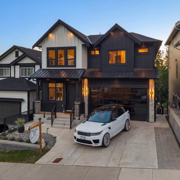 6-bedroom luxury home in 13575 Birdtail Drive, Maple Ridge, BC