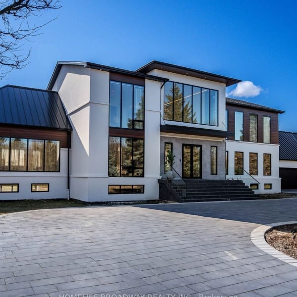 5-bedroom luxury home in 2 Allen Manor, Markham, ON
