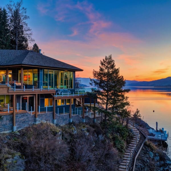 6-bedroom luxury home in 2100 Dewdney Road, Kelowna, BC