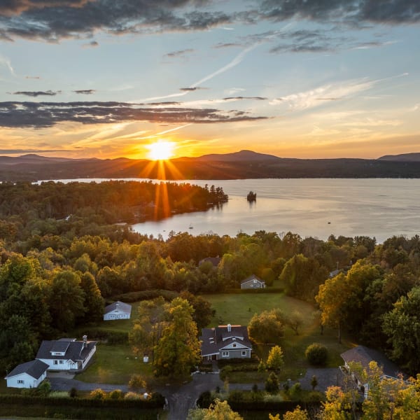 7-bedroom luxury home in 1567 Chemin de Georgeville, Magog, QC