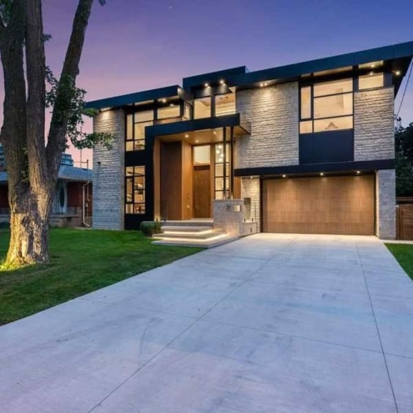 5-bedroom luxury home in 77 Risebrough Ave, Toronto