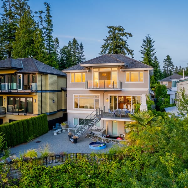 6-bedroom luxury home in 2267 Christopherson Street, Surrey, BC