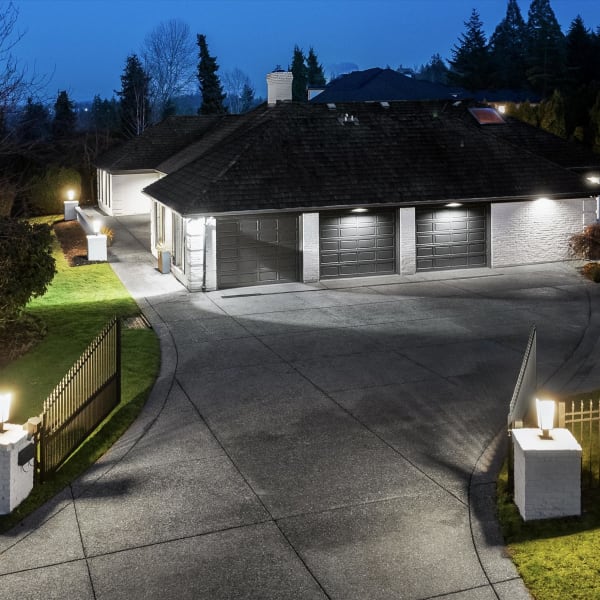 4-bedroom luxury home in 17470 28b Ave, Surrey, BC