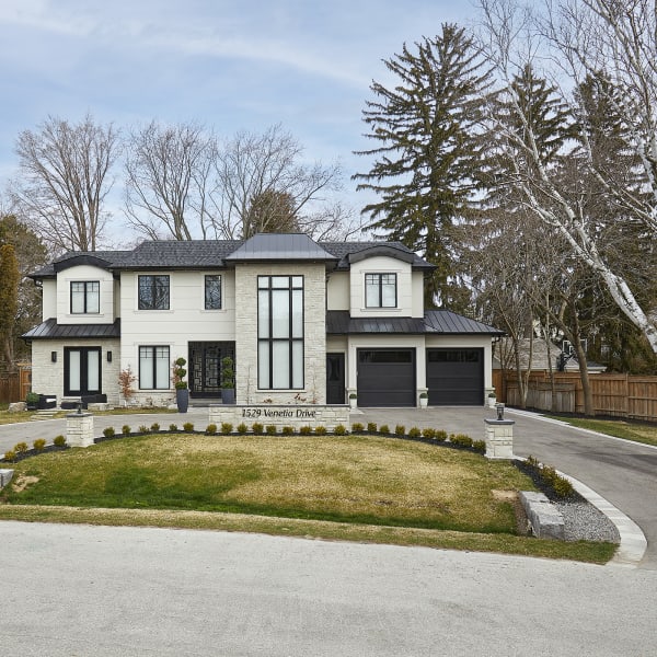 5-bedroom luxury home in 1529 Venetia Drive, Oakville, ON