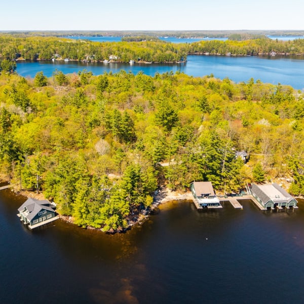 9-bedroom luxury home in 1064 Heather Lodge Road, Port Carling, ON