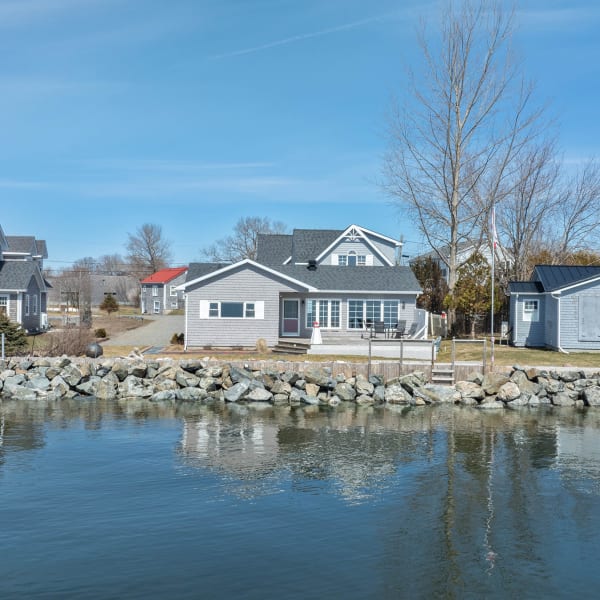 2-bedroom luxury home in 31 Patrick Street, St. Andrews, NB