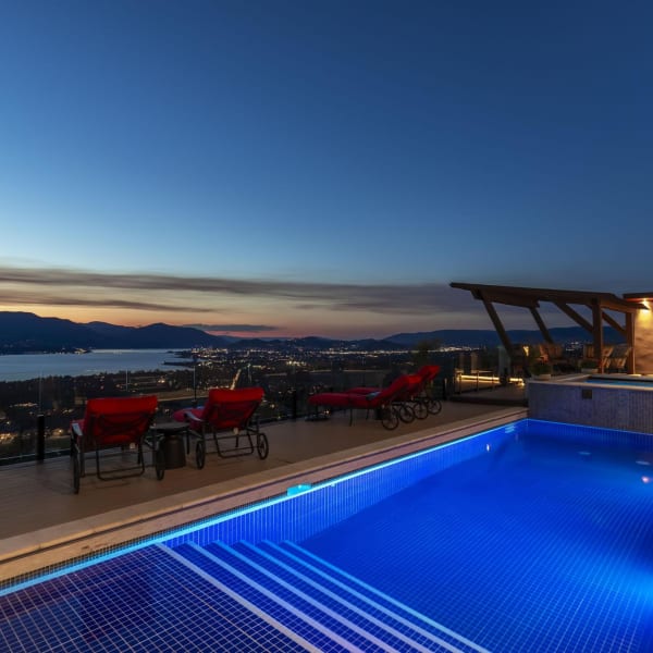 4-bedroom luxury home in 722 Kuipers Crescent, Kelowna, BC
