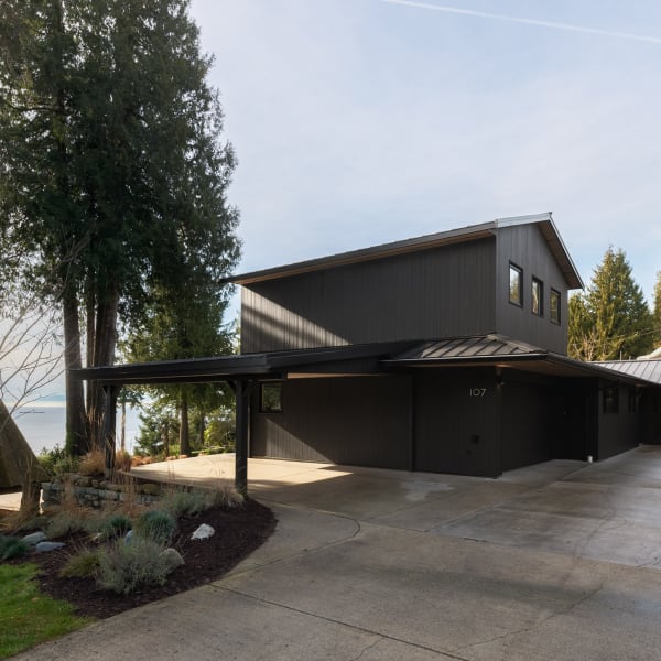 4-bedroom luxury home in 107 Mahan Road, Gibsons, BC