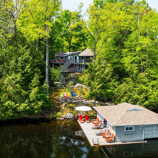 4-bedroom luxury home in 1246 Dudley Road, Bala, ON
