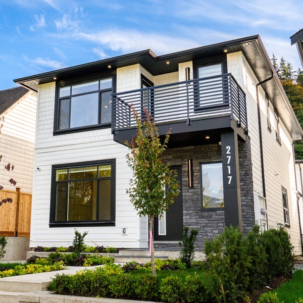 8-bedroom luxury home in 2717 Henry Street, Port Moody, BC