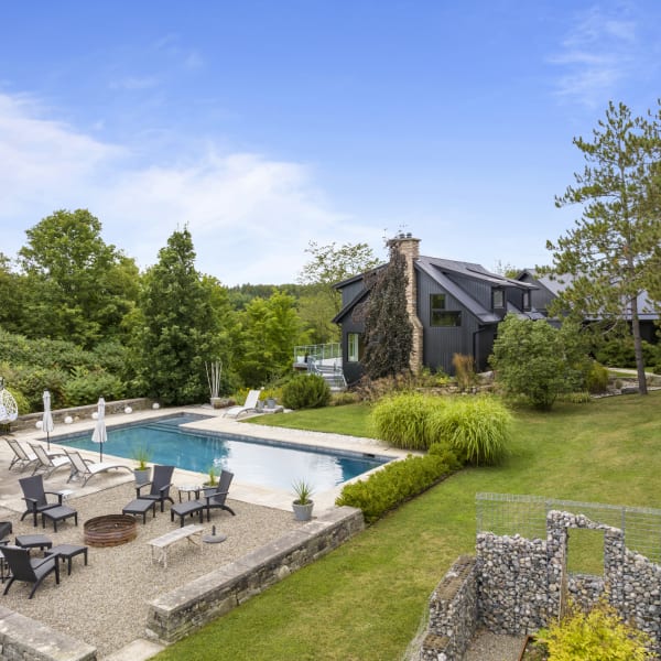 6-bedroom luxury home in 17720 Mississauga Rd, Caledon, ON
