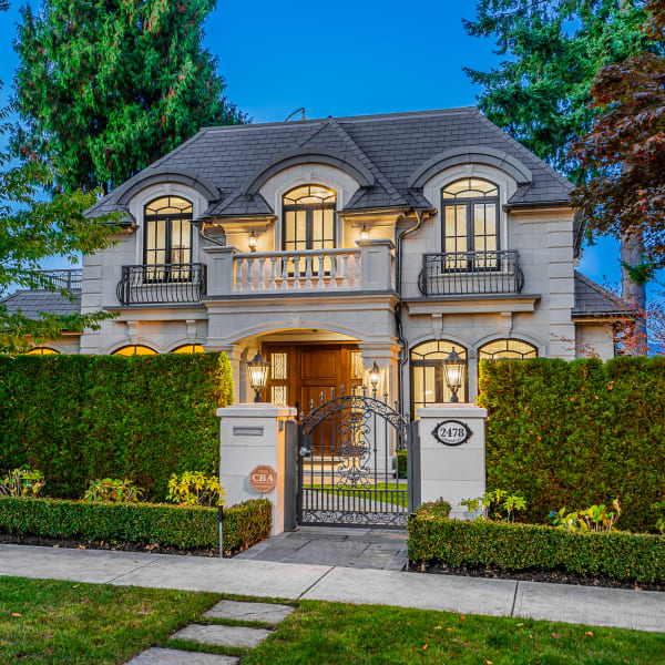 5-bedroom luxury home in 2478 Crown Street, Vancouver, BC