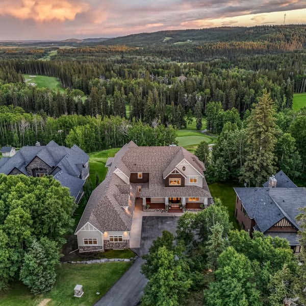 5-bedroom luxury home in 116 Hawks Landing Drive, Priddis, AB