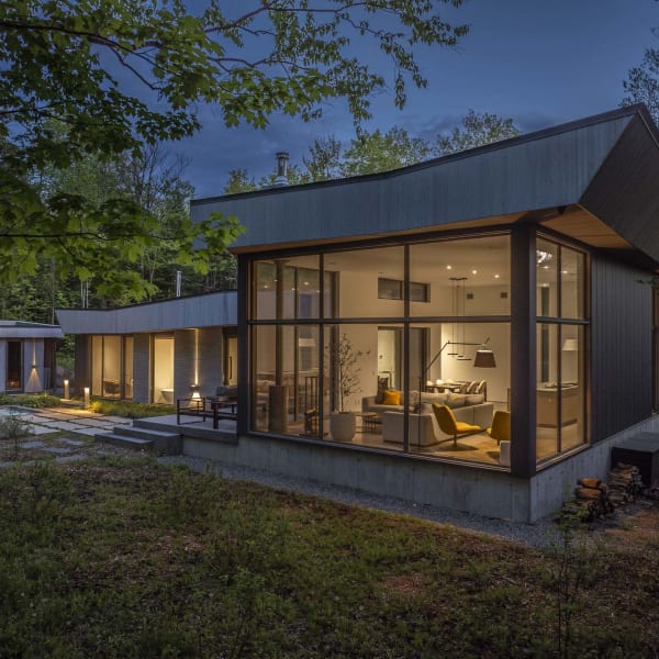 3-bedroom luxury home in 15 Chemin du Hibou, Eastman, QC