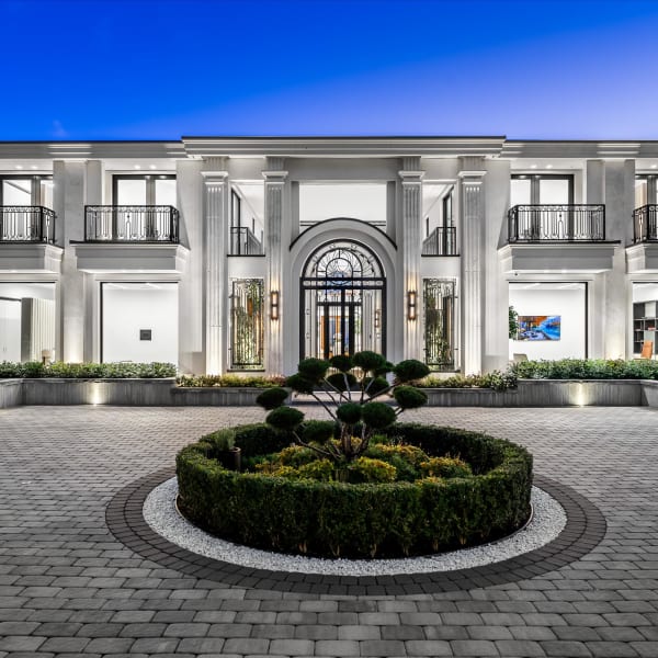 7-bedroom luxury home in West Vancouver, BC