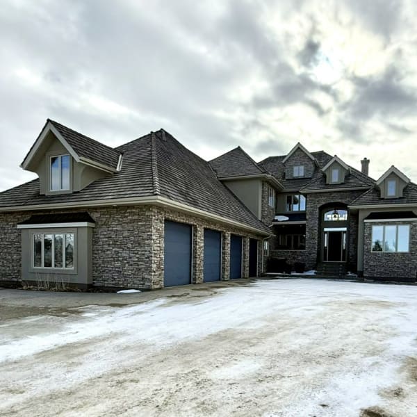 5-bedroom luxury home in 11 25515 Township Road 511a, Spruce Grove, AB