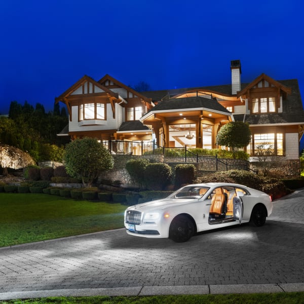 6-bedroom luxury home in 707 Eyremount Drive, West Vancouver