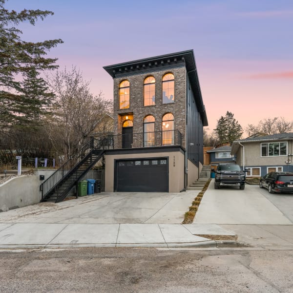 3-bedroom luxury home in 1129 Maggie Street Southeast, Calgary, AB