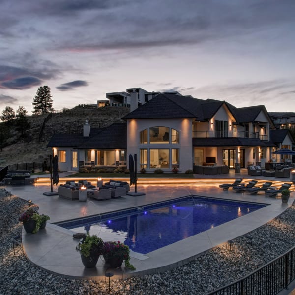 4-bedroom luxury home in 1520 Vineyard Drive, West Kelowna, BC