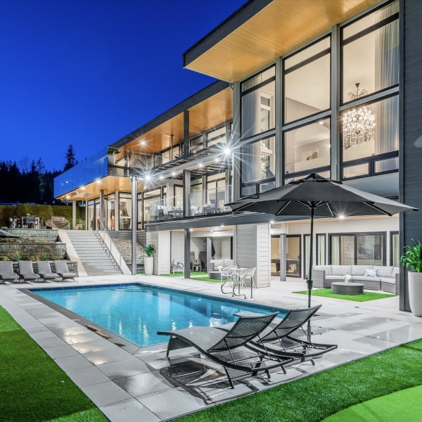 6-bedroom luxury home in 1130 Eyremount Drive, West Vancouver