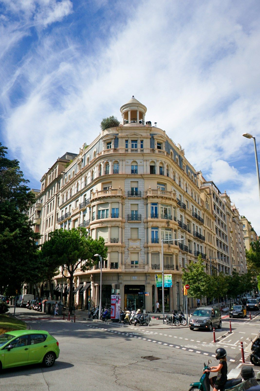 Solicita una valoración de tu licencia en Barcelona