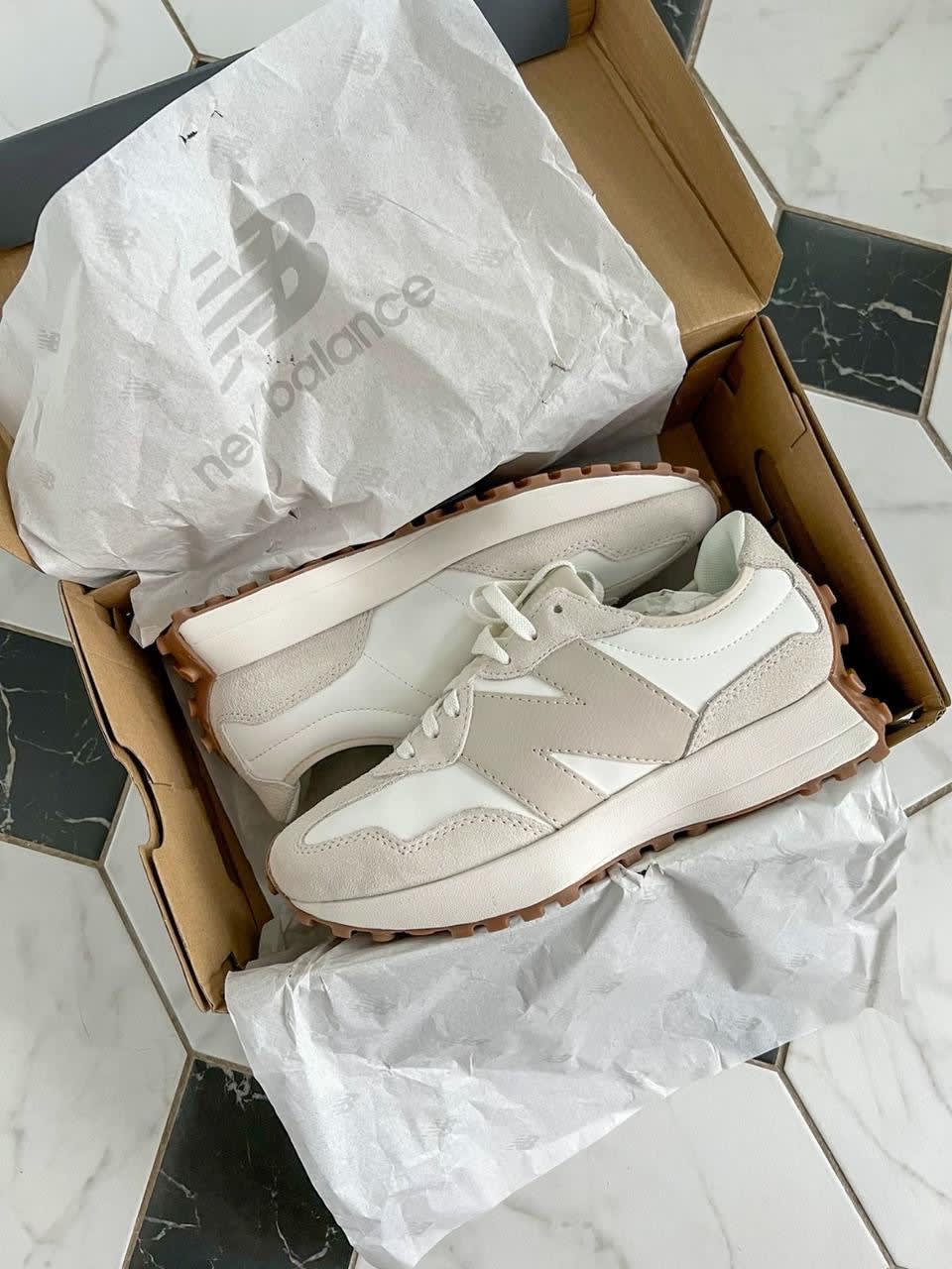 New Balance 325