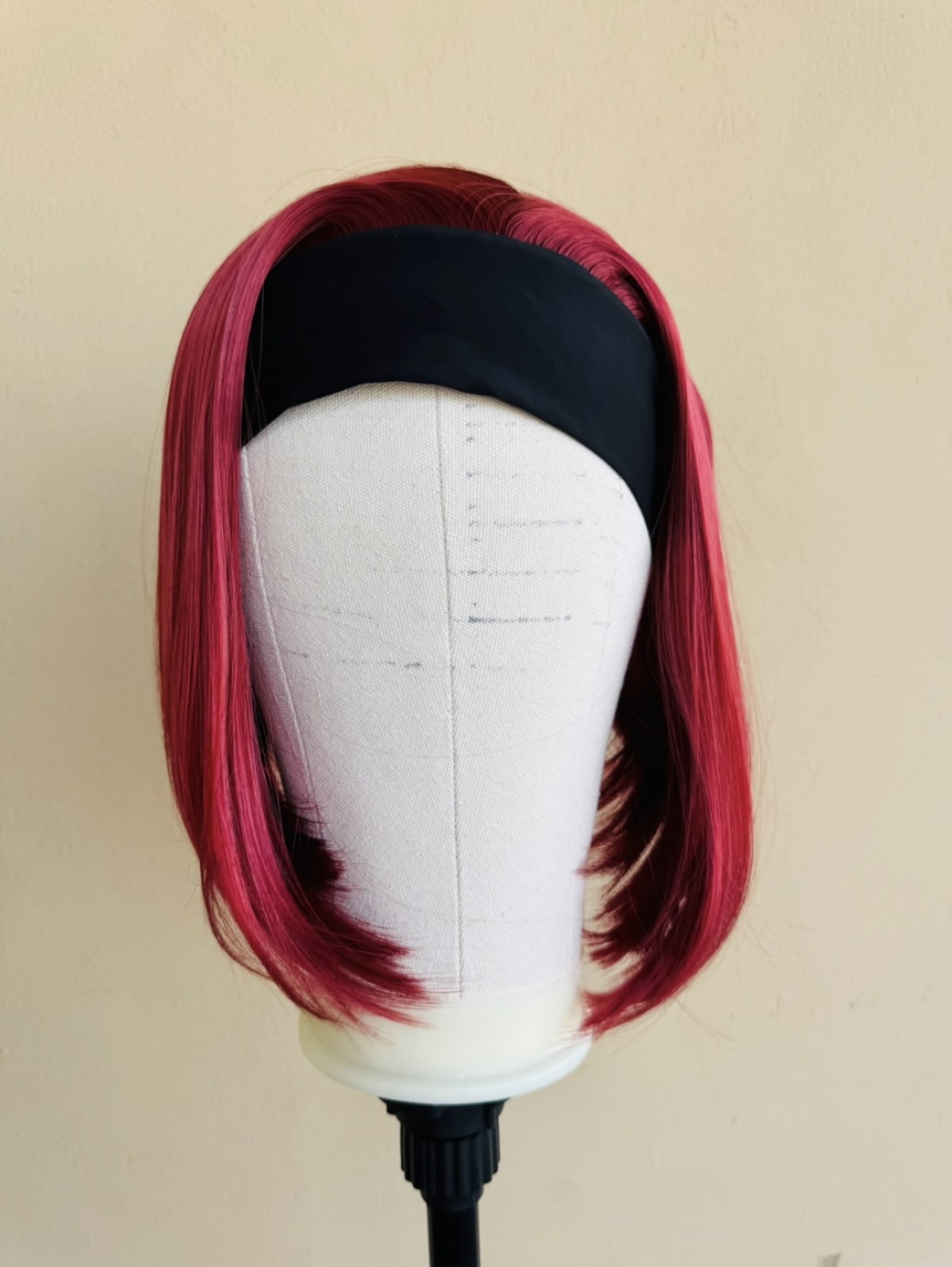RED BOB