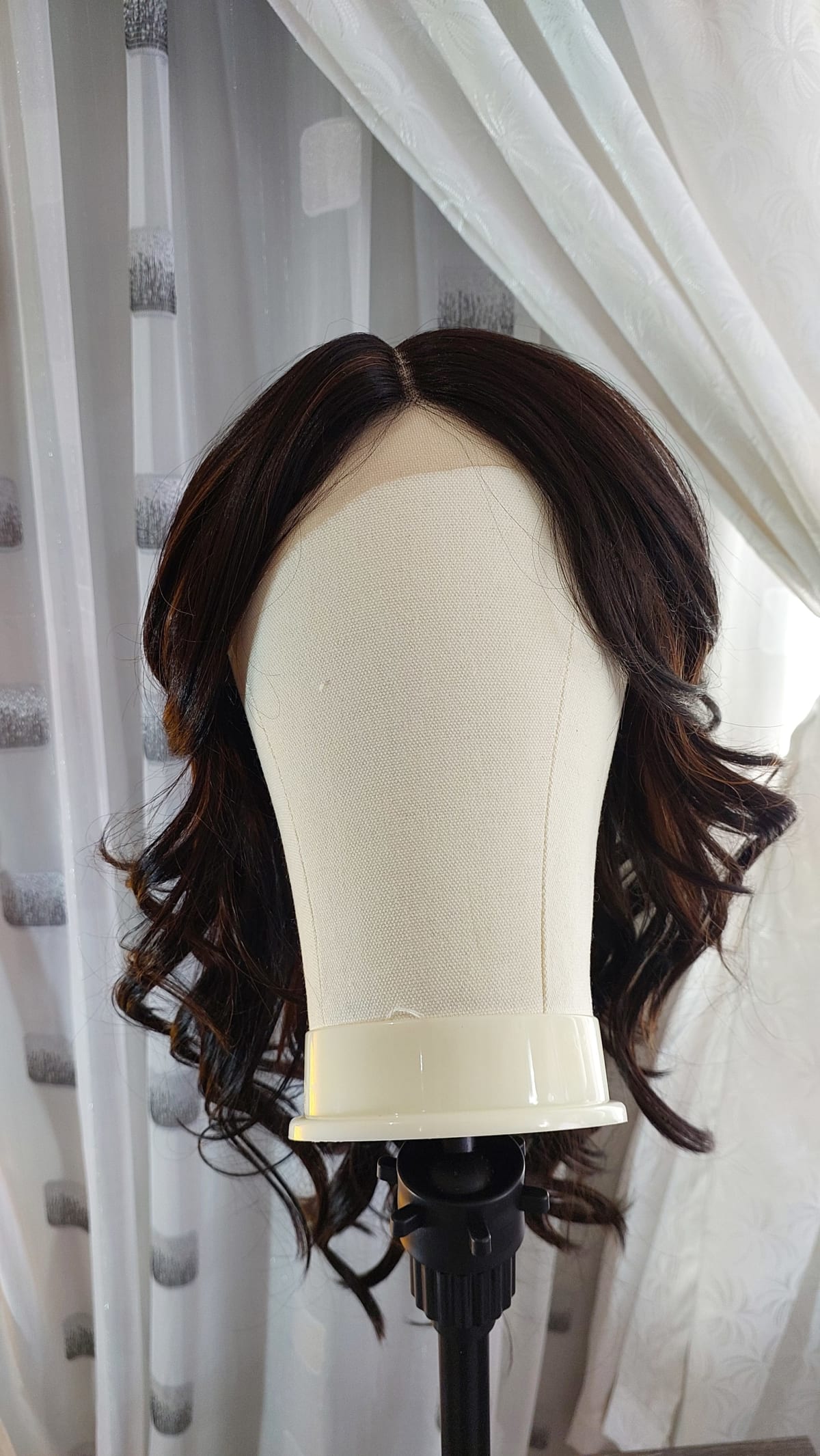 18" Layered Body Wave T-Part Wig | Japanese Futura Fibre