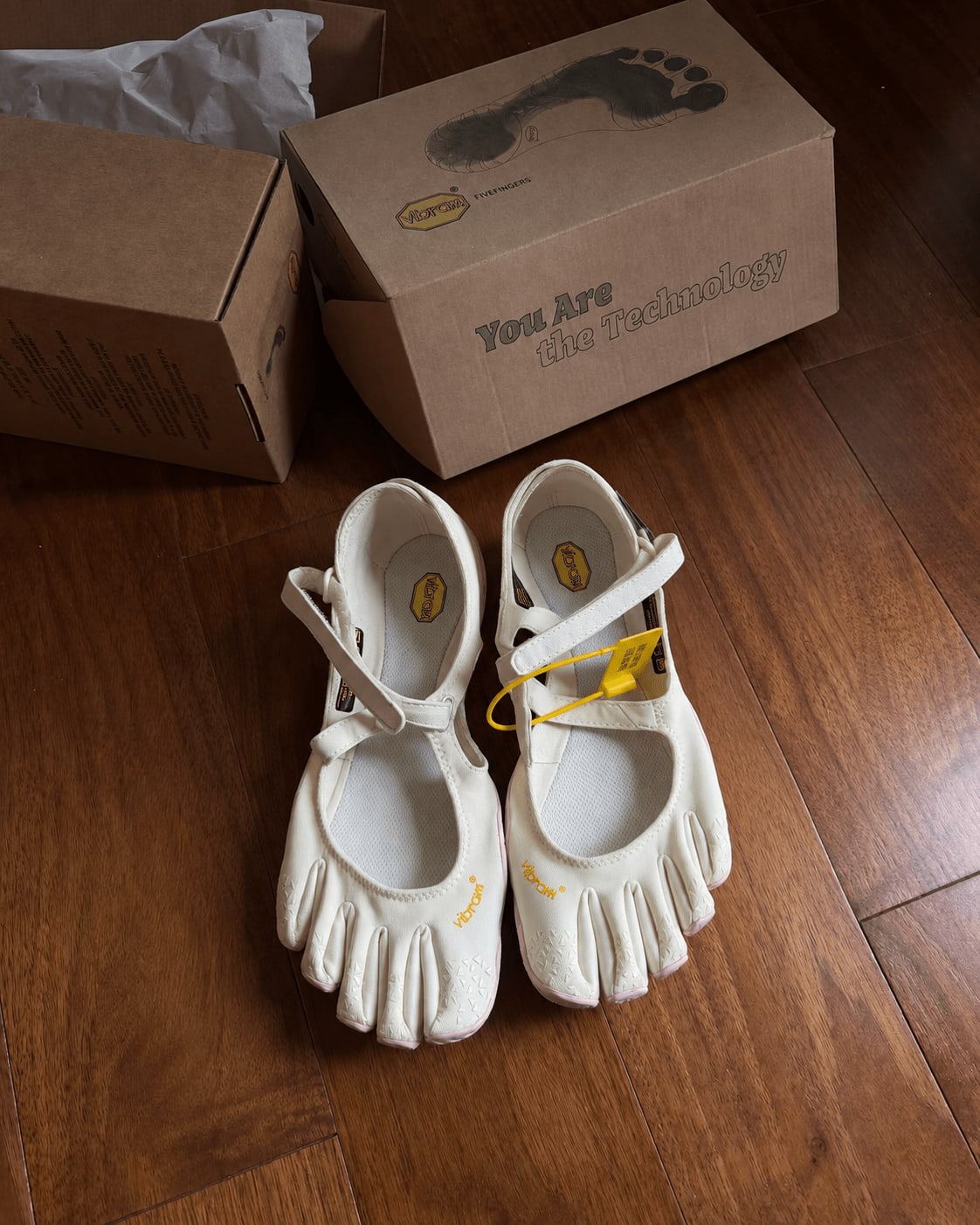 Vibram Five Fingers White
