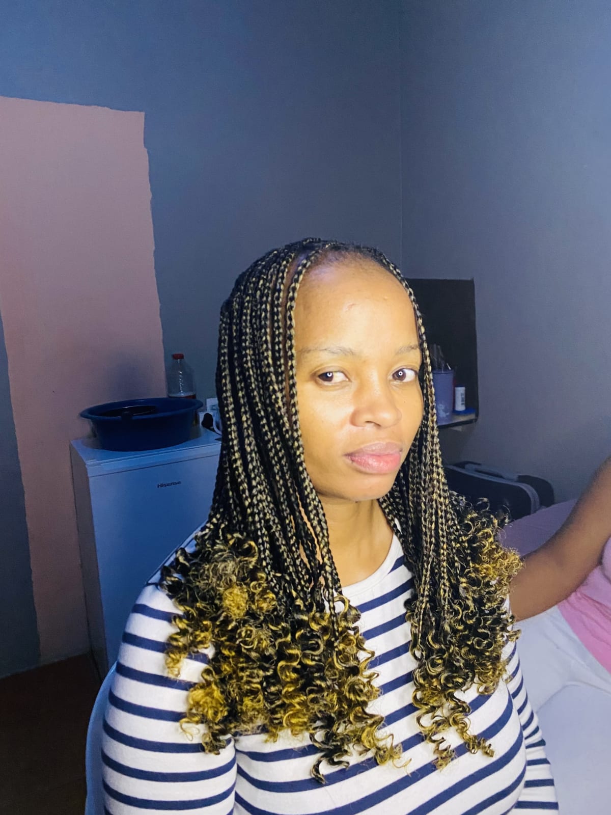 Medium Knotless braids