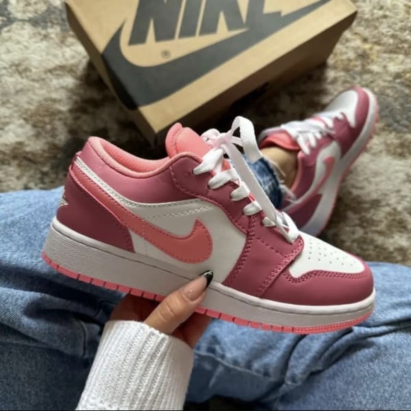 Pink/White and burgundy