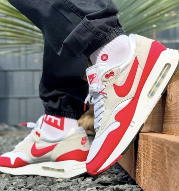 Red n beige