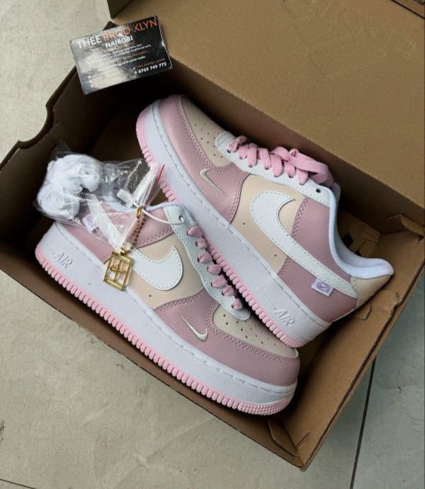 Replica Nike sneakers