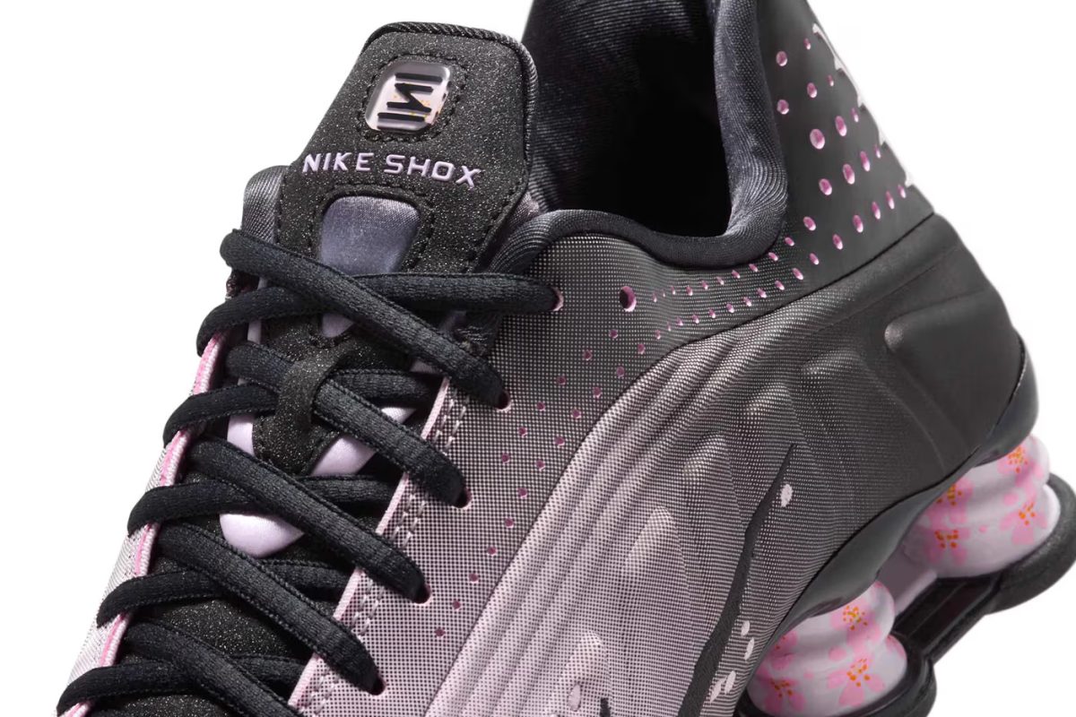 Nike Shox R4 "Sakura - Regal Pink/Black"