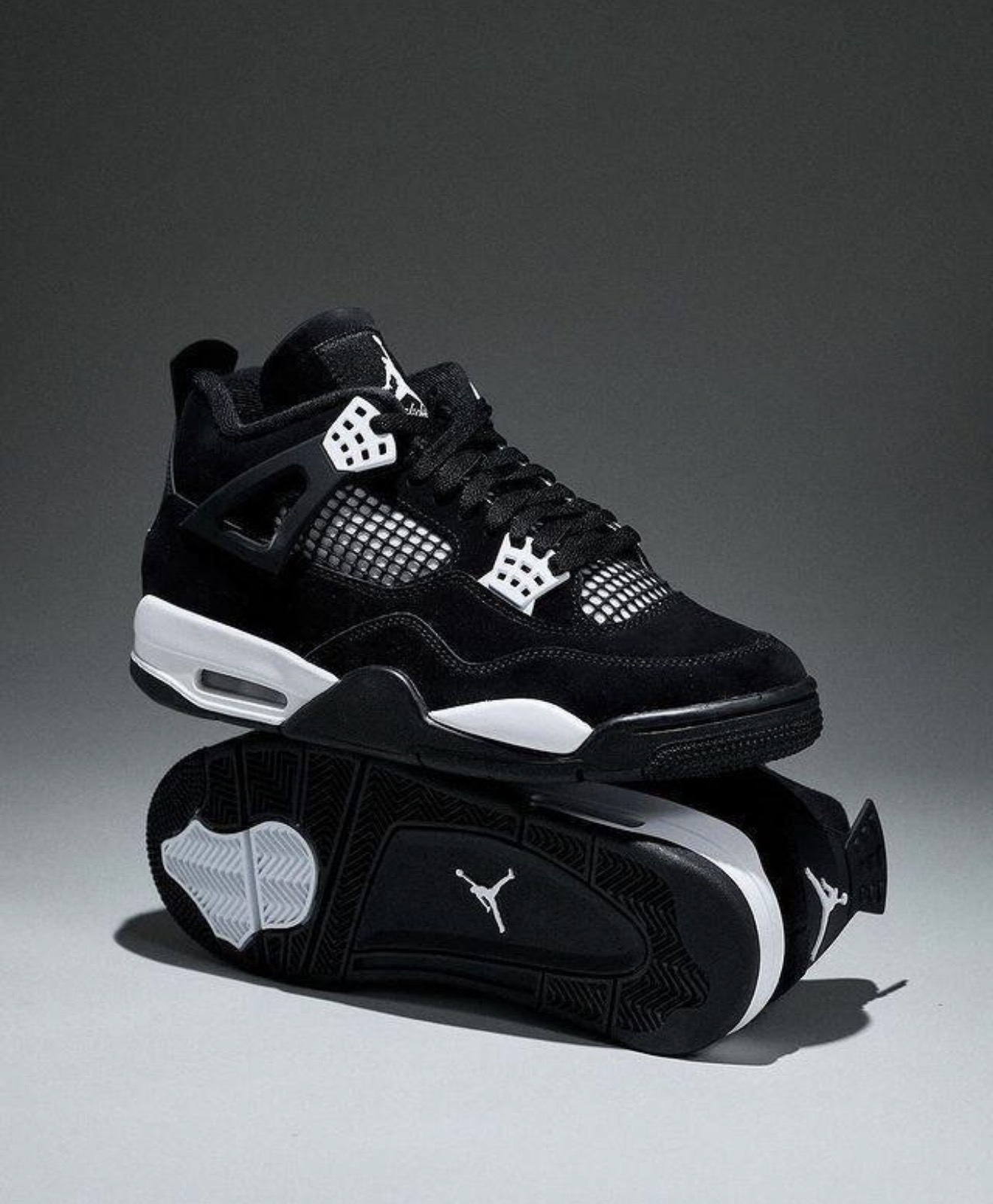 Jordan 4 Retro