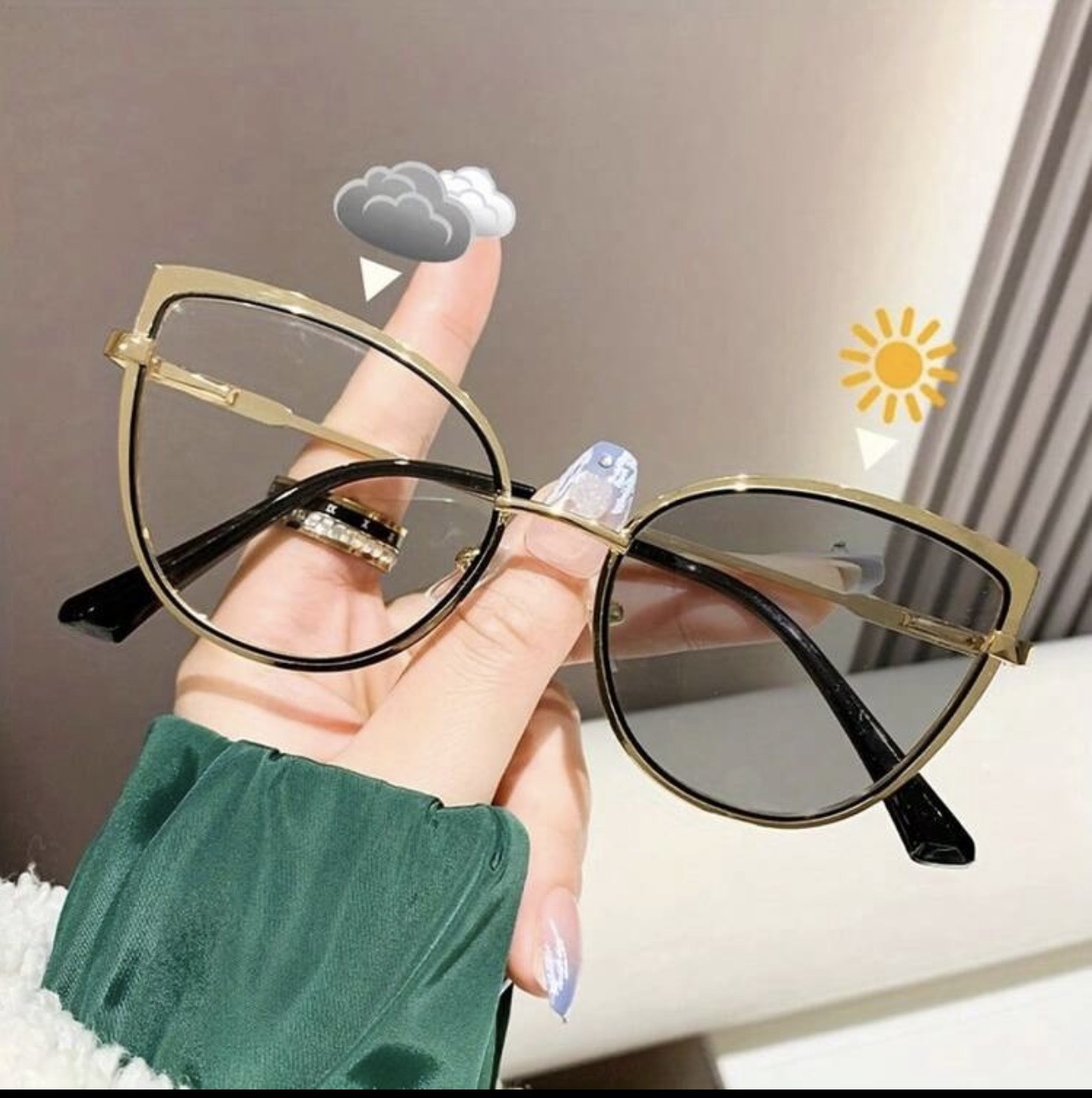 Photochromic glasses