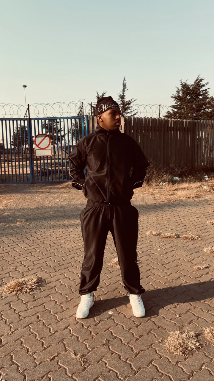 THE NO NOISE TRACKSUIT
