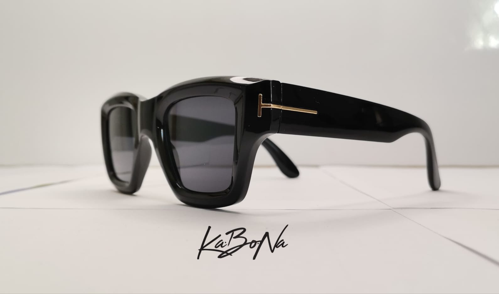 Black tford thick frame