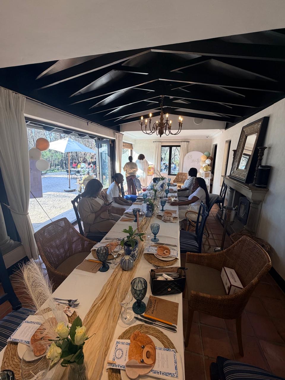 Restaurant deco services