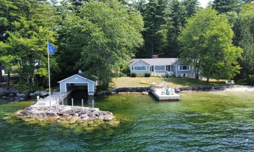 Wolfeboro Lake Winnipesaukee waterfront vacation rental — 4BR, sleeps 10 — photo 3