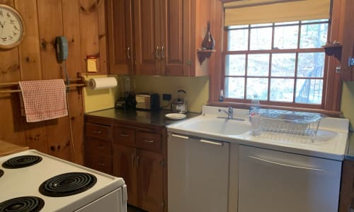 Wolfeboro Lake Winnipesaukee waterfront vacation rental — 2BR, sleeps 5 — photo 3