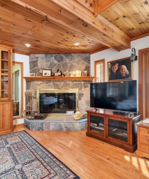 Property 537 — photo 2