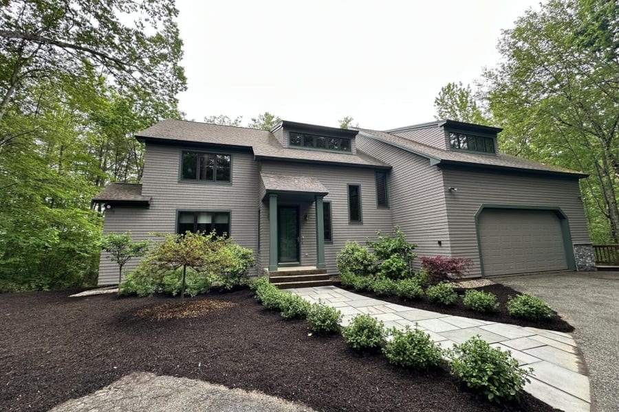 Property 525 — photo 1