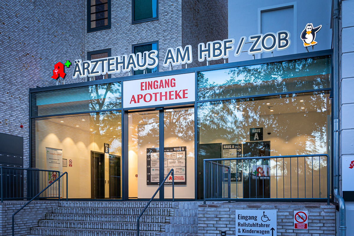 Eingang vom Bismarckplatz