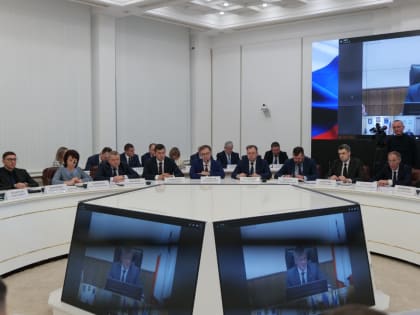 Губернатор Роман Бусаргин провел постоянно действующее совещание с участием зампредов и министров Правительства области, а также глав районов