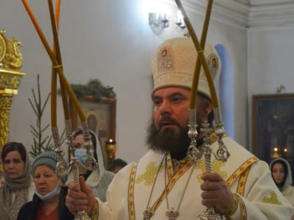 Епископ Тарасий совершил великую рождественскую вечерню в Покровском женском монастыре г. Балашова