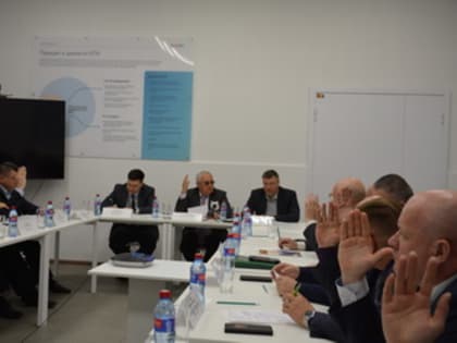 В Саратове обсудили нравственный аспект использования иностранных названий объектов торгово-развлекательного назначения, ассоциирующихся с враждебными странами к России, на примере