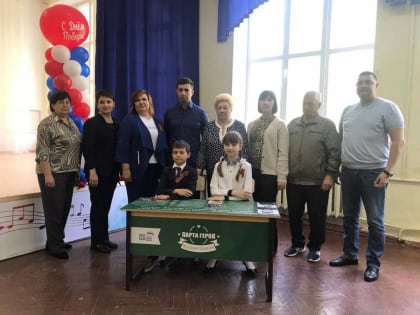 Евгений Ковалев принял участие в открытии Парты Героя в школе Октябрьского района