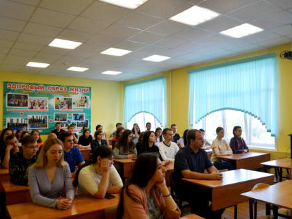 Богослов и философ выступил перед балашовскими студентами